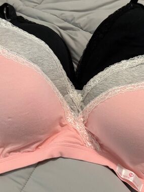 New mommas ship maternity bras